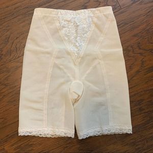 Shape‎ Wear Mid Thigh No Size Tag. See Measurements